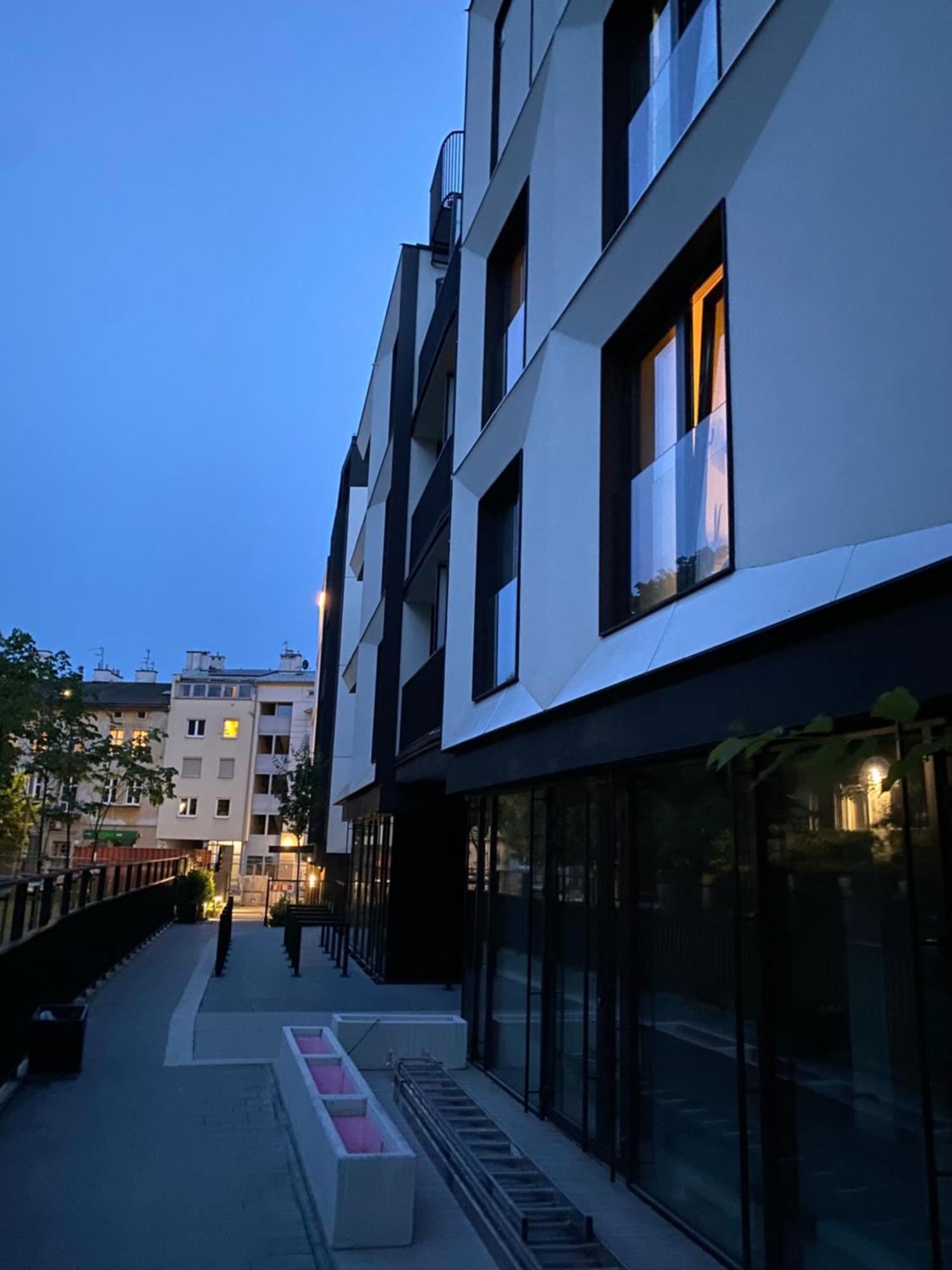 Lux Stays By Torres At K39 Cracovia Exterior foto