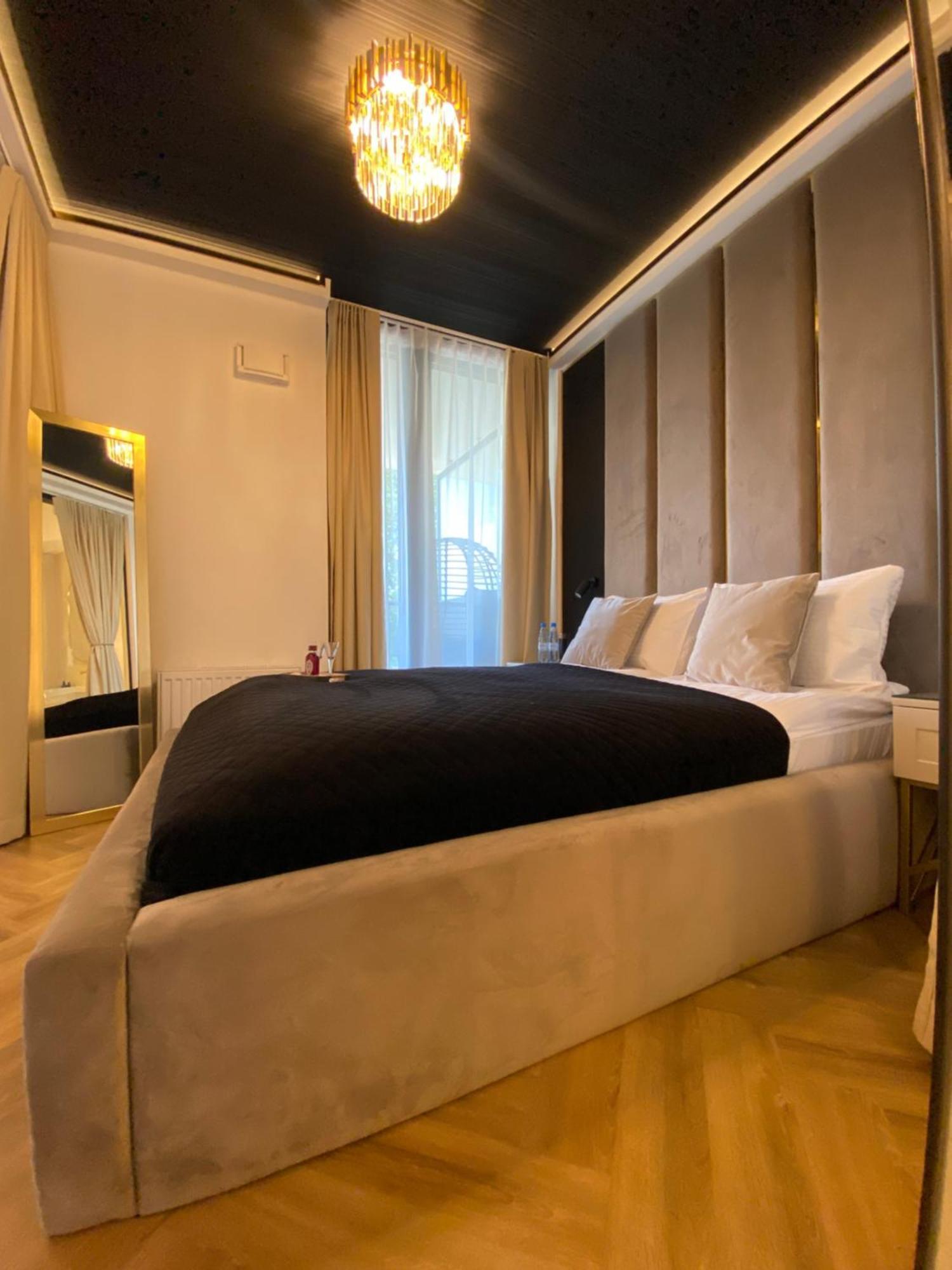Lux Stays By Torres At K39 Cracovia Exterior foto